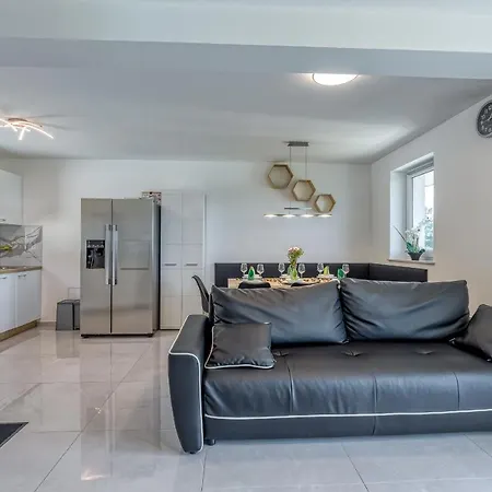 Вилла Pool & Whirlpool Art *