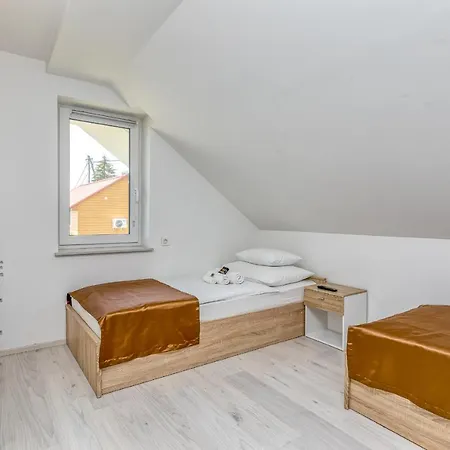 Villa Pool & Whirlpool Art Trebnje