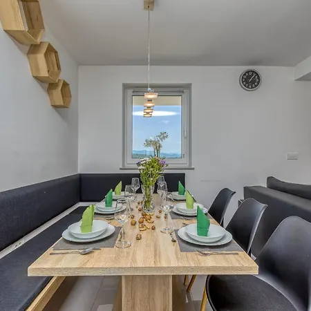 Pool & Whirlpool Art Вилла