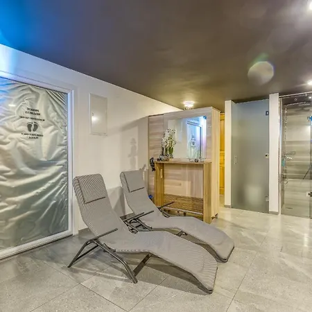 Вилла Pool & Whirlpool Art *