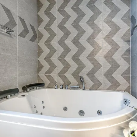 Pool & Whirlpool Art