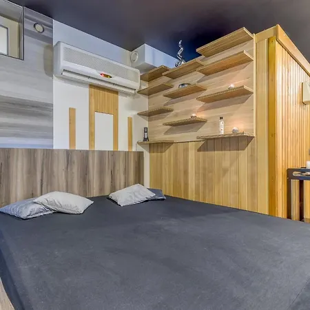 Pool & Whirlpool Art Villa Trebnje