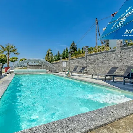 Villa Pool & Whirlpool Art *