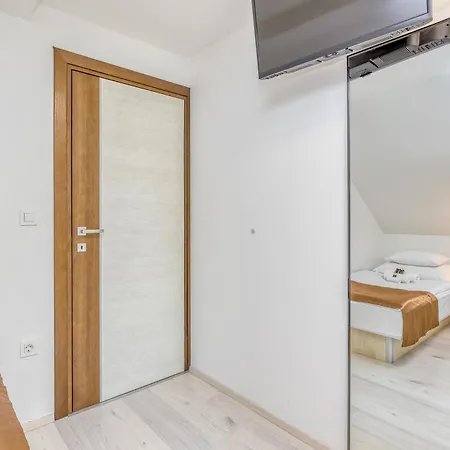 Pool & Whirlpool Art Вилла