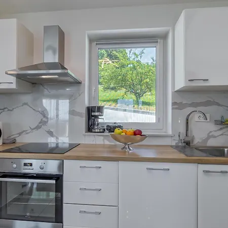 Pool & Whirlpool Art Вилла Trebnje