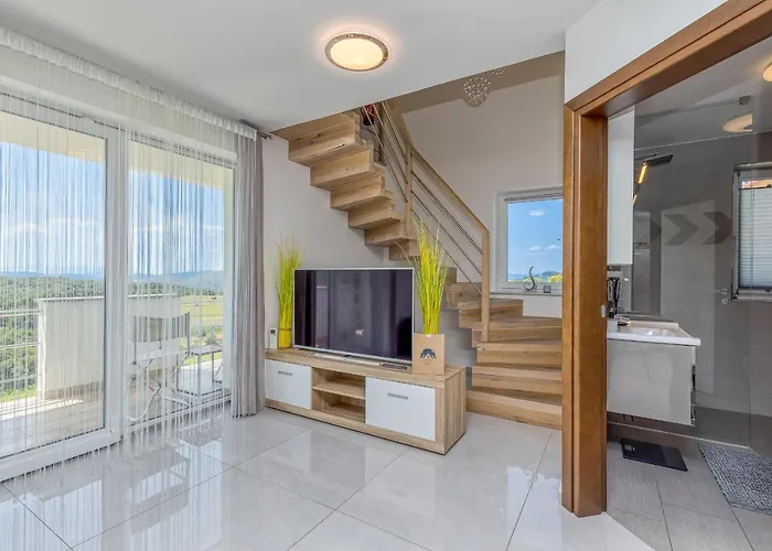 Villa Pool & Whirlpool Art