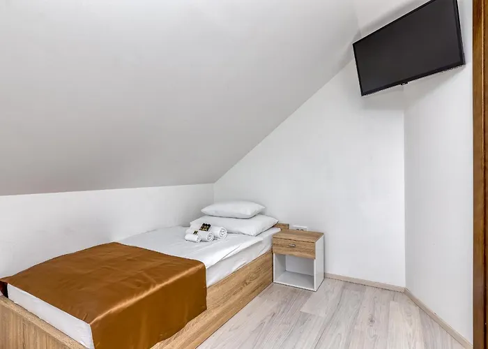 Villa Pool & Whirlpool Art *