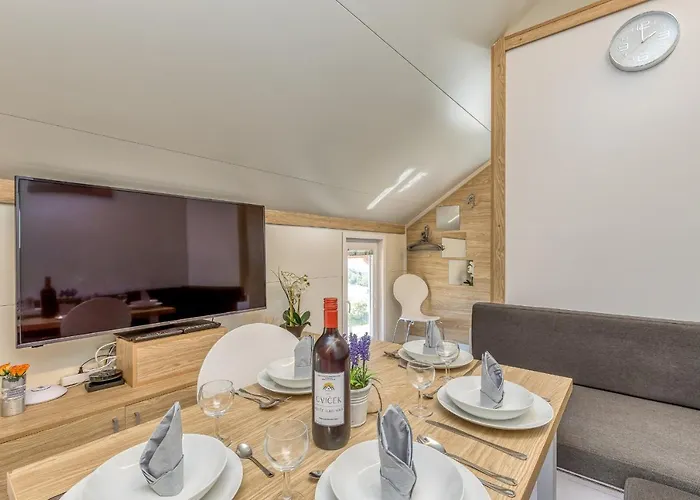 Pool & Whirlpool Art Villa Trebnje