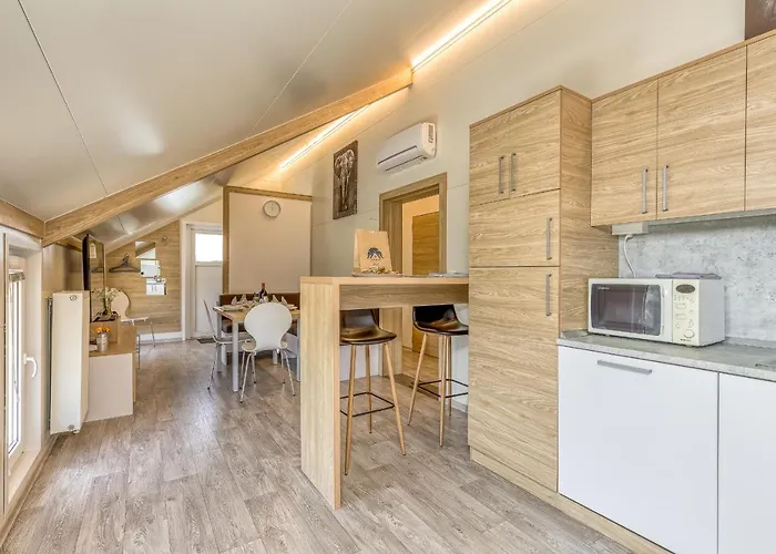 Pool & Whirlpool Art Villa Trebnje