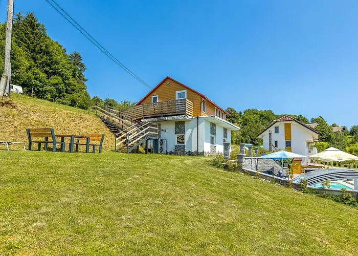 Pool & Whirlpool Art Villa *