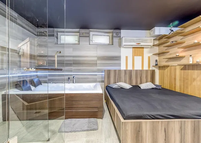 Pool & Whirlpool Art Trebnje