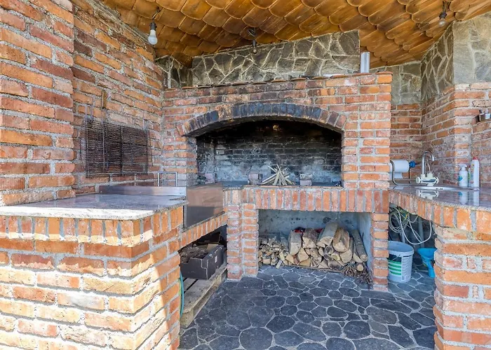 Villa Pool & Whirlpool Art Trebnje