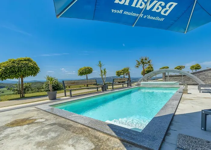 Villa Pool & Whirlpool Art Trebnje