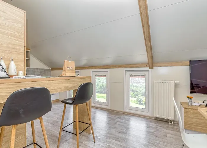 Pool & Whirlpool Art Villa