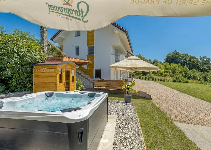 Pool & Whirlpool Art