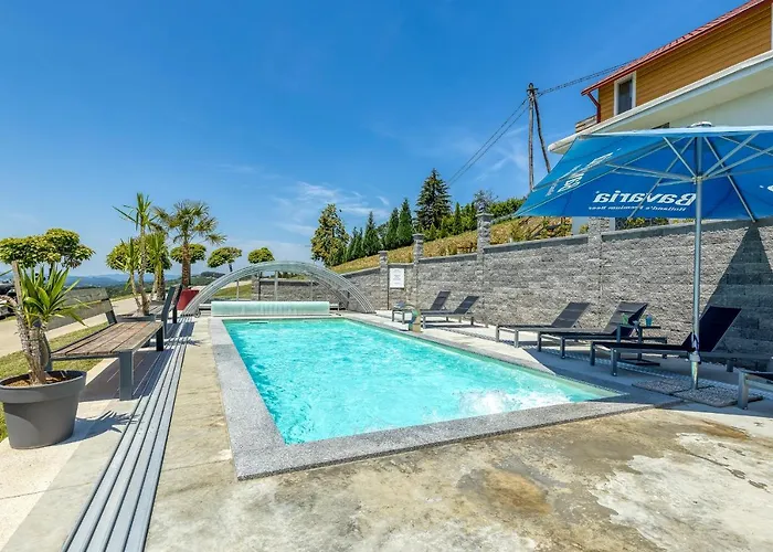 Villa Pool & Whirlpool Art