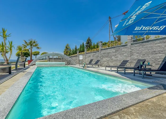 Villa Pool & Whirlpool Art *