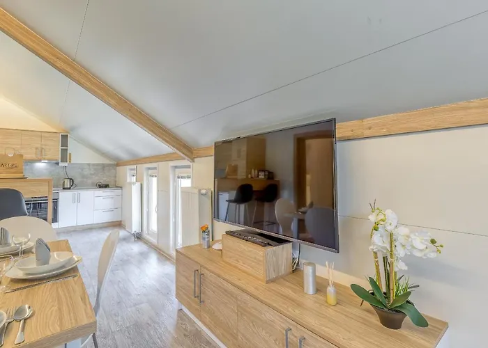 Villa Pool & Whirlpool Art Trebnje