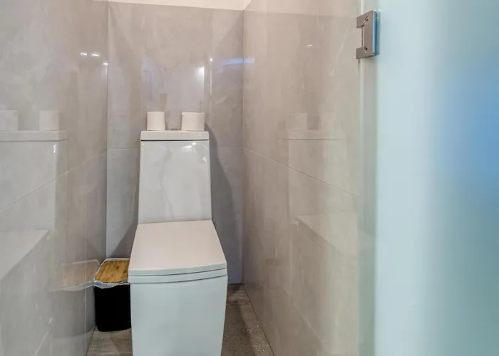 Villa Pool & Whirlpool Art Trebnje